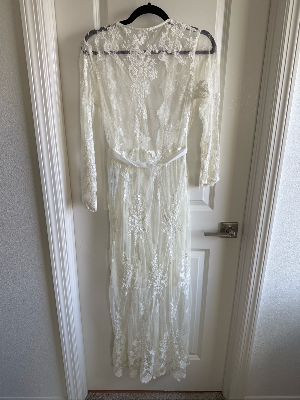 Bachelorette Party! NWT White Floral Long Sleeve Maxi Swim Cover-Up - Picture 3 of 4